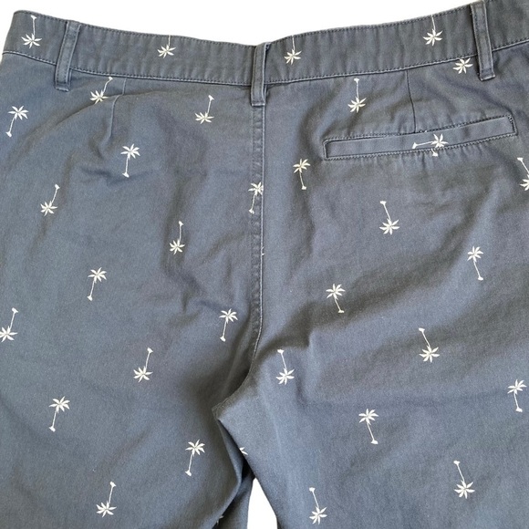 Junk Food x Disney Mickey Mouse Palm Tree Flat Front Chino Shorts Grey 7” M - Picture 9 of 16